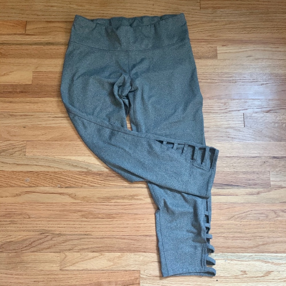 Grey Champion DuoDry Capri Athletic Leggings